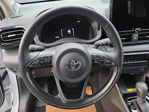 Toyota Yaris 1.5 VVT-i HSD Trend