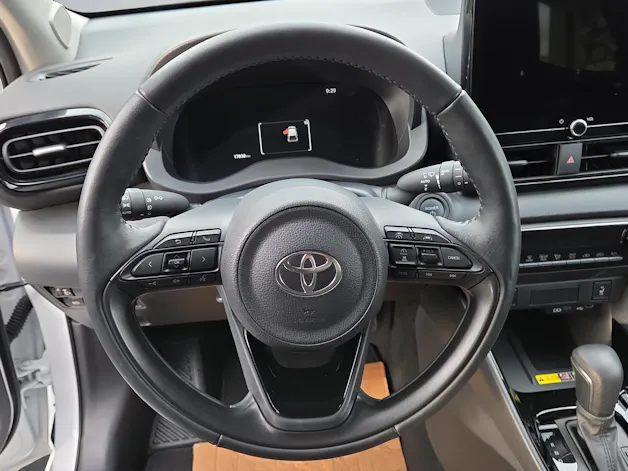 Toyota Yaris 1.5 VVT-i HSD Trend