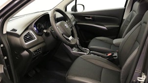 Vehicle image SUZUKI S-Cross 1.4 T Sakura Top Hybrid 4x4