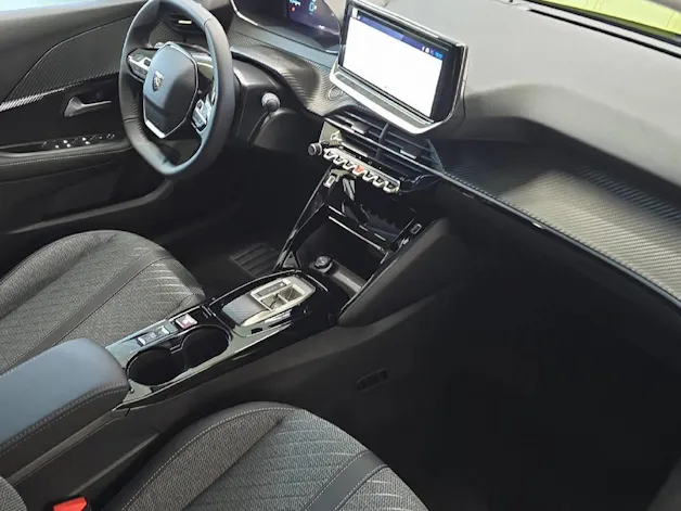 Peugeot 208 1.2 Hybrid Allure Premium