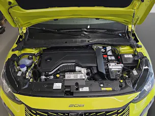Peugeot 208 1.2 Hybrid Allure Premium