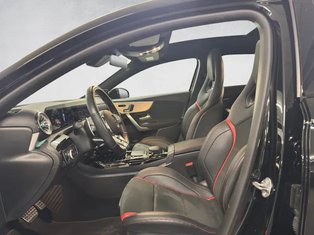 MERCEDES-BENZ A 35 AMG 4Matic