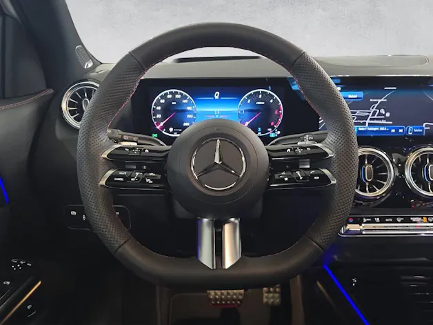 Mercedes-Benz GLA 220 d AMG Line 4Matic Swiss Star