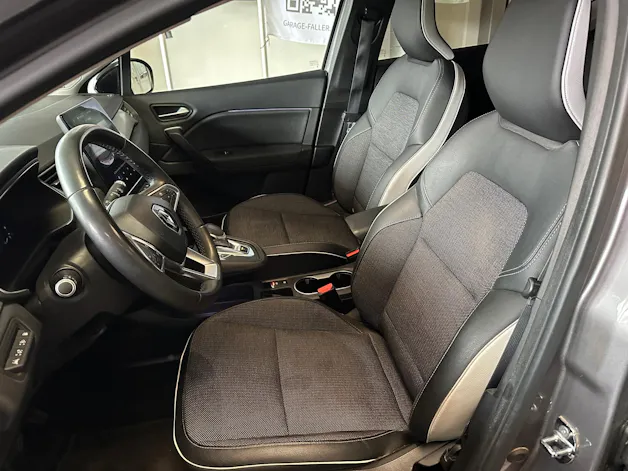 Renault Captur 1.6 E-Tech Plug-in Intens