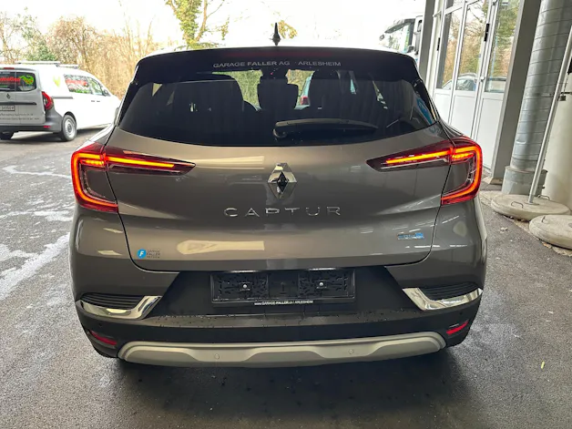 Renault Captur 1.6 E-Tech Plug-in Intens