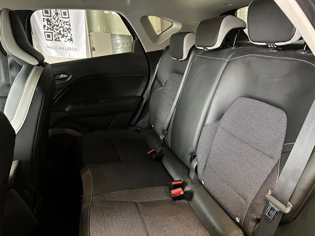 Renault Captur 1.6 E-Tech Plug-in Intens