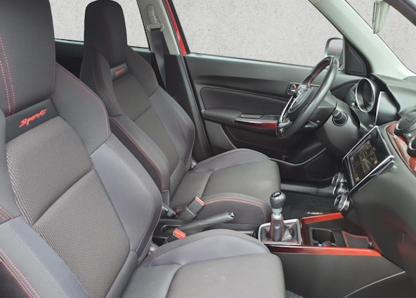 Vehicle image 16 Vehicle image 16