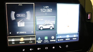 Vehicle image SUZUKI S-Cross 1.4 T Sakura Top Hybrid 4x4