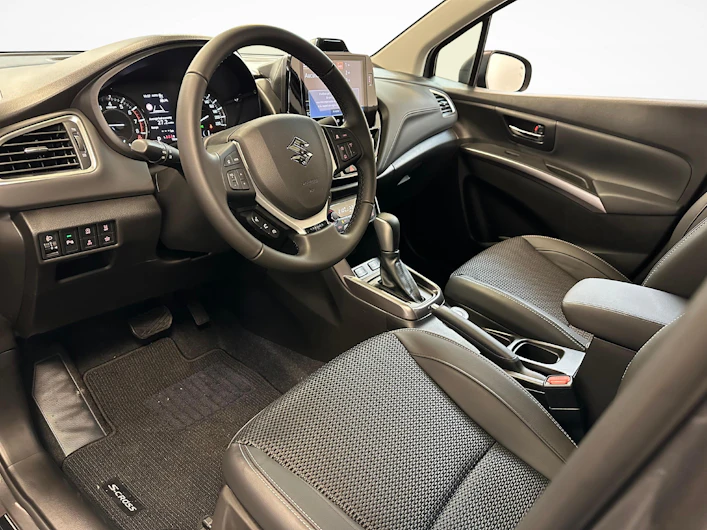 image du véhicule SUZUKI S-CROSS