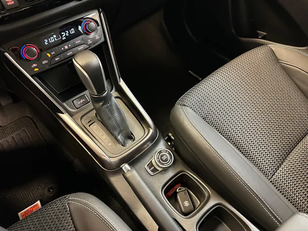 Suzuki S-Cross 1.4 T Sakura Top Hybrid 4x4