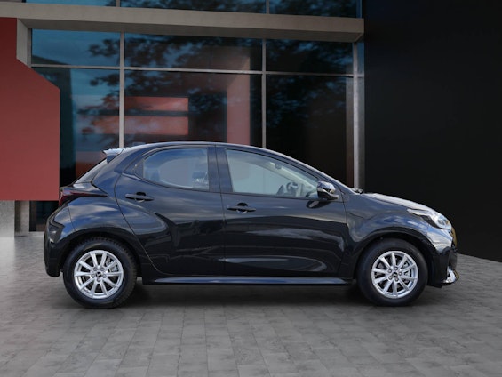 Vehicle image 4 Vehicle image 4