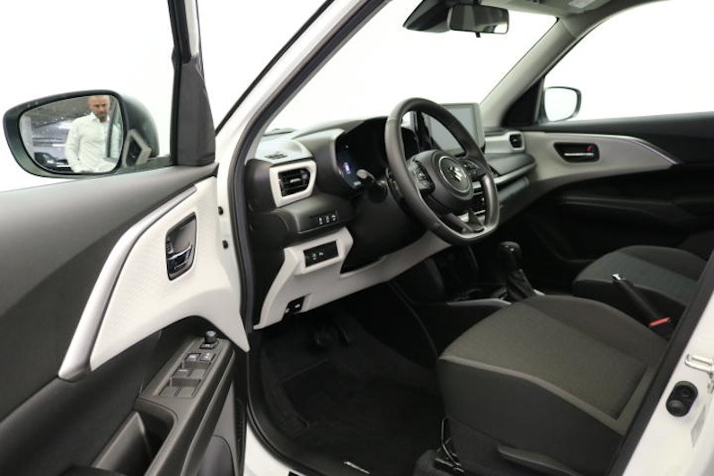 immagine del veicolo SUZUKI SWIFT