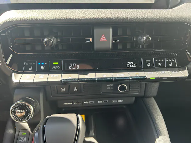 Toyota Land Cruiser 2.8 D 48V Style