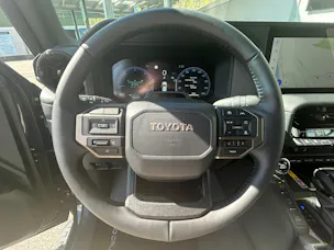 Toyota Land Cruiser 2.8 D 48V Style