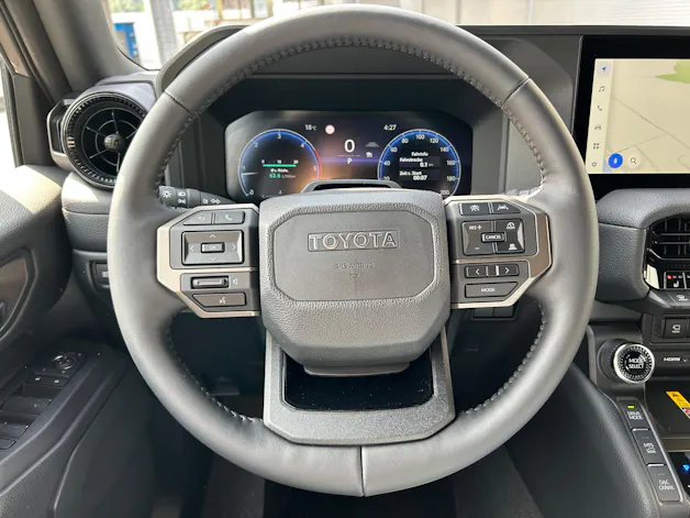 Toyota Land Cruiser 2.8 D 48V Style