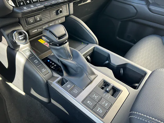 Toyota Land Cruiser 2.8 D 48V Invincible