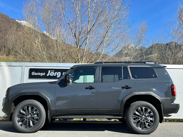 Toyota Land Cruiser 2.8 D 48V Invincible