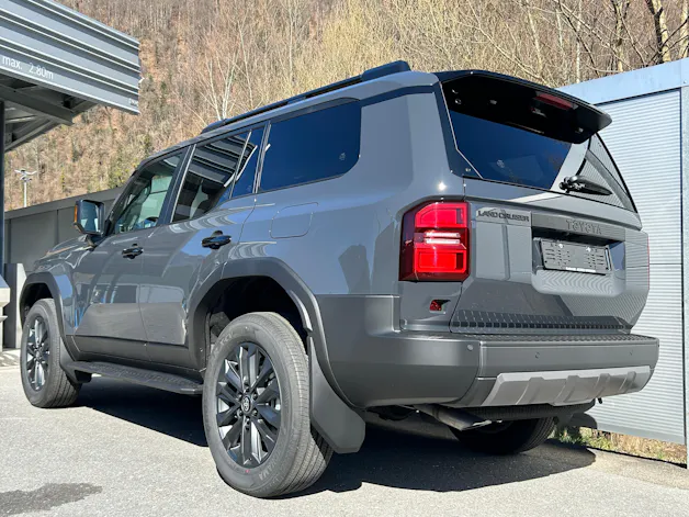 Toyota Land Cruiser 2.8 D 48V Invincible