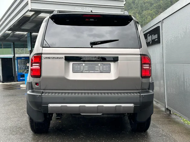 Toyota Land Cruiser 2.8 D 48V Invincible