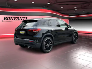 Mercedes-Benz GLA 200 AMG Line