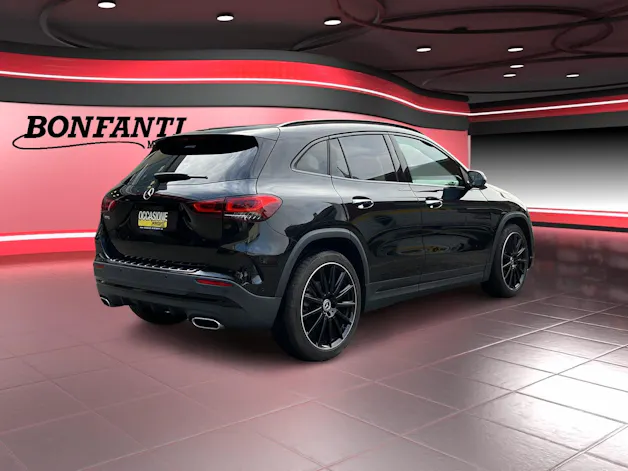 Mercedes-Benz GLA 200 AMG Line
