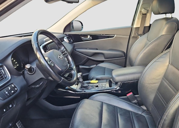 Vehicle image 4 Vehicle image 4