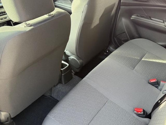 Vehicle image 5 Vehicle image 5