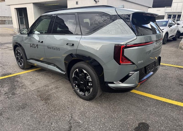 Vehicle image 2 Vehicle image 2