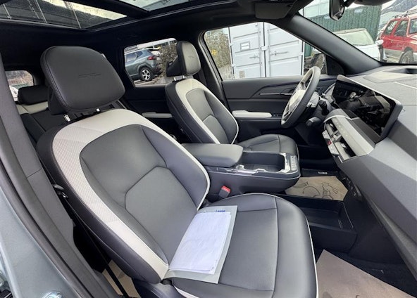 Vehicle image 6 Vehicle image 6