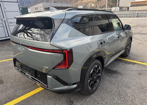 Vehicle image 3 Vehicle image 3