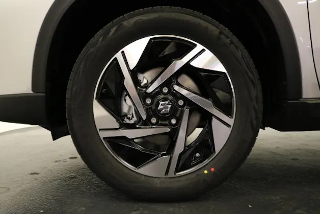 Suzuki Vitara 1.4 T Sakura Top Hybrid 4x4