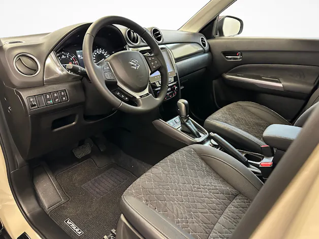 Suzuki Vitara 1.4 T Sakura Top Hybrid 4x4