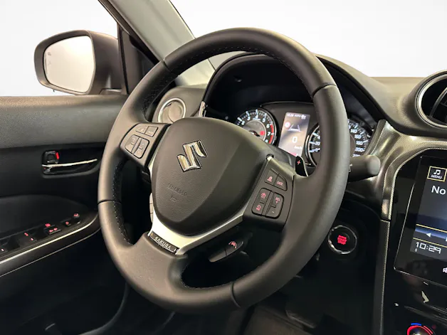 Suzuki Vitara 1.4 T Sakura Top Hybrid 4x4