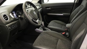 Vehicle image SUZUKI Vitara 1.4 T Sakura Top Hybrid 4x4