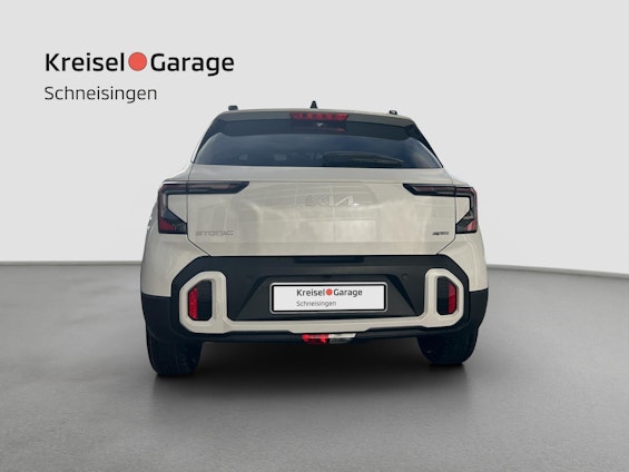 Vehicle image 4 Vehicle image 4