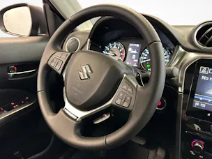 Suzuki Vitara 1.4 T Sakura Top Hybrid 4x4