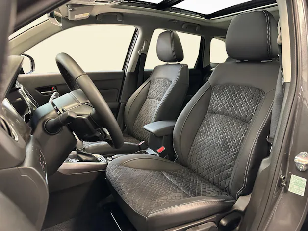 Suzuki Vitara 1.4 T Sakura Top Hybrid 4x4