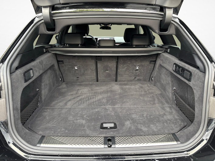 Vehicle image BMW 5 SERIES