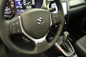 immagine del veicolo SUZUKI Vitara 1.4 T Sakura Top Hybrid 4x4
