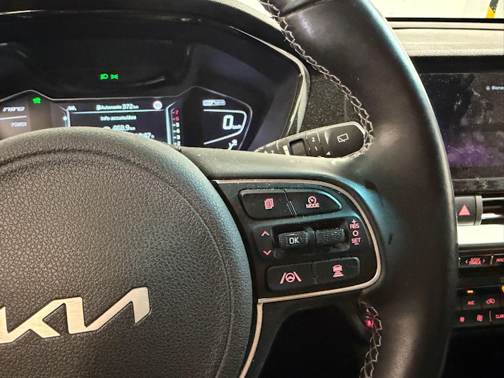 Vehicle image KIA NIRO