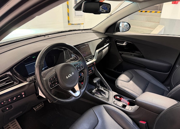 Vehicle image 5 Vehicle image 5