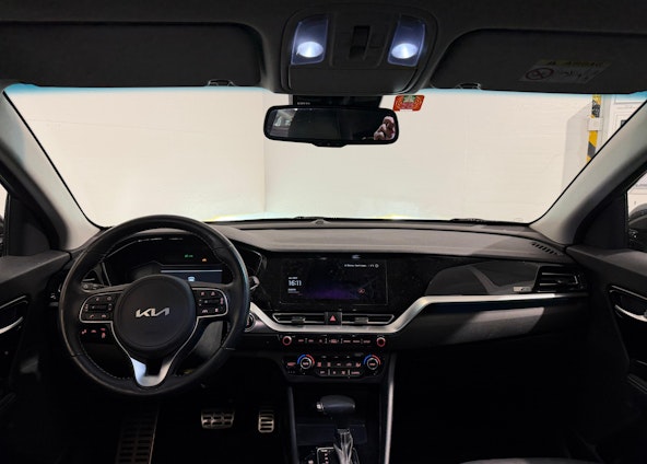 Vehicle image 6 Vehicle image 6