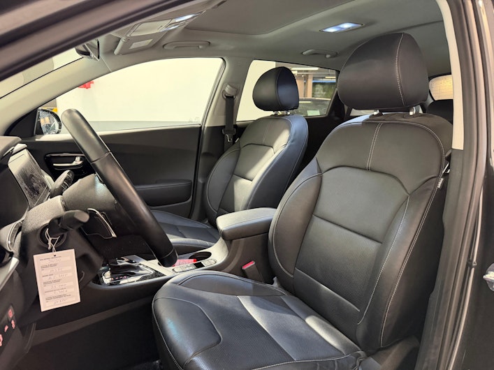 Vehicle image KIA NIRO