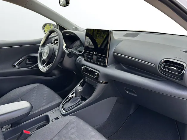 Toyota Yaris 1.5 VVT-i HSD Trend