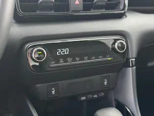 Toyota Yaris 1.5 VVT-i HSD Trend