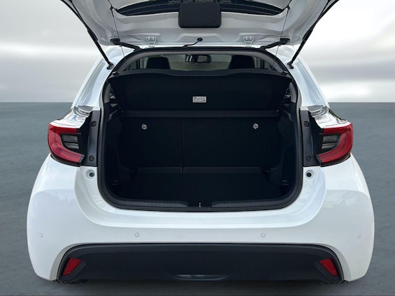 Vehicle image 9 Vehicle image 9