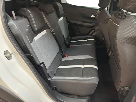 immagine del veicolo 8 immagine del veicolo 8