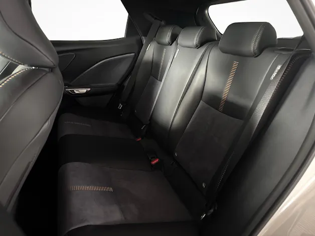 Lexus LBX 1.5 Hybrid Cool AWD