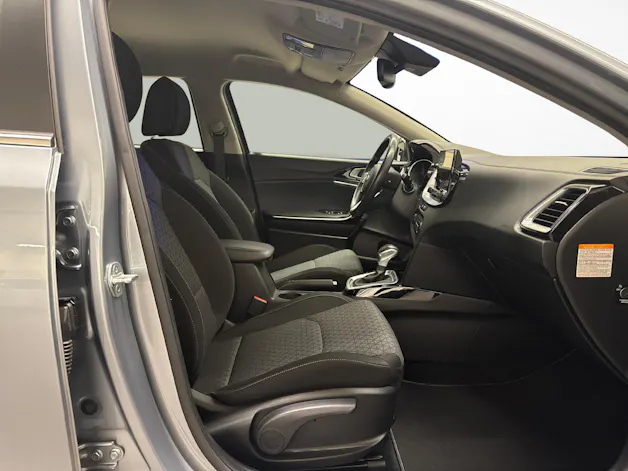 Kia Ceed SW 1.6 CRDi MHEV Power + Pneumatici invernali