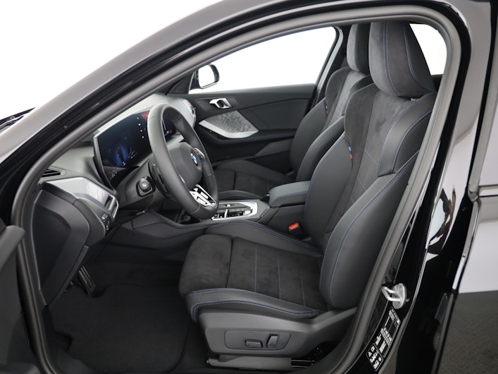 Vehicle image BMW 1 SERIES